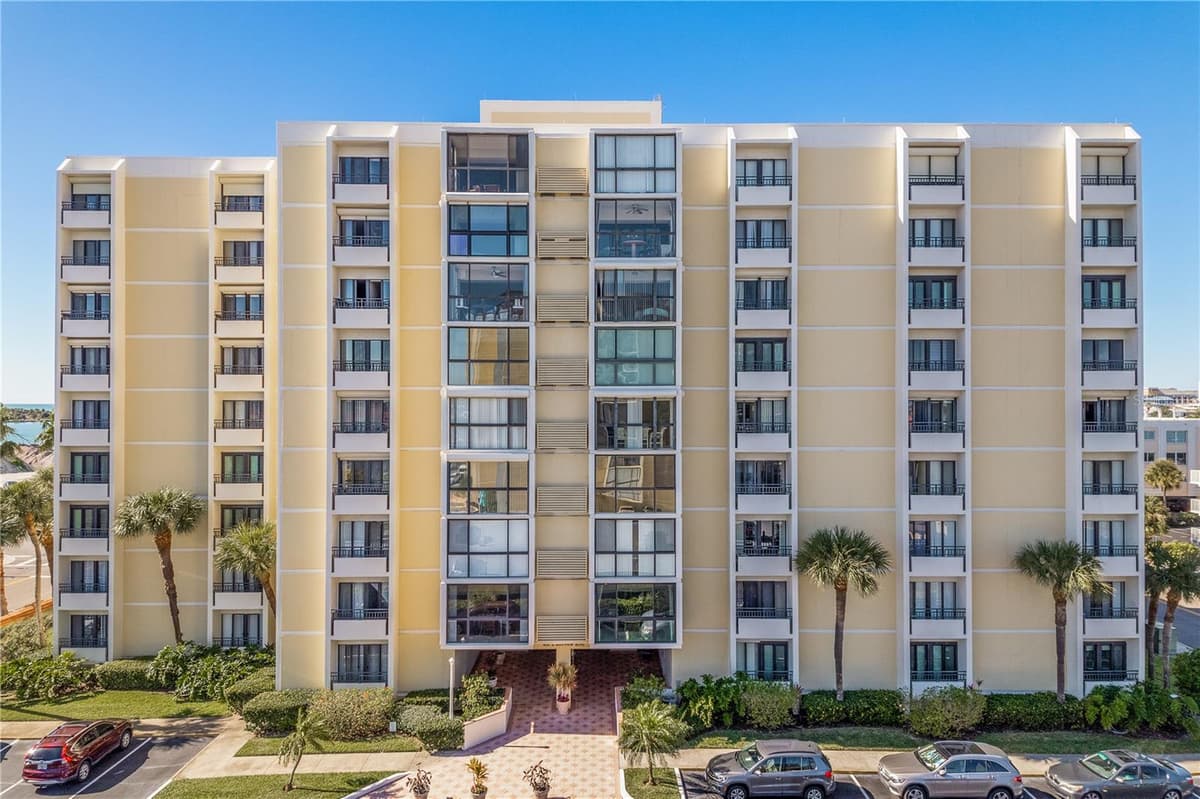 800 GULFVIEW BOULEVARD — photo 2 of 48