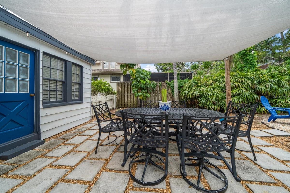 310 LINCOLN AVENUE — photo 42 of 53