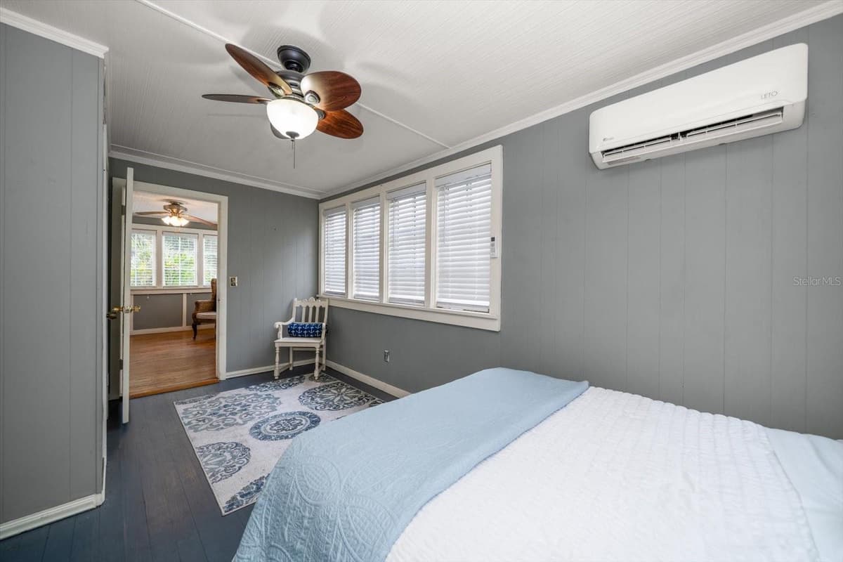 310 LINCOLN AVENUE — photo 19 of 53