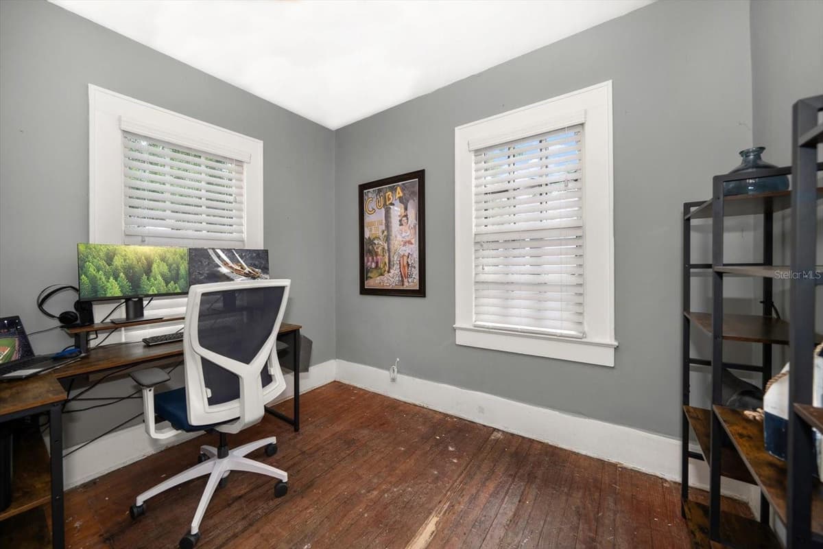 310 LINCOLN AVENUE — photo 36 of 53