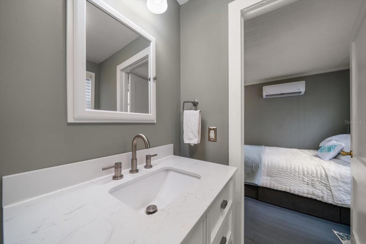 310 LINCOLN AVENUE — photo 28 of 53