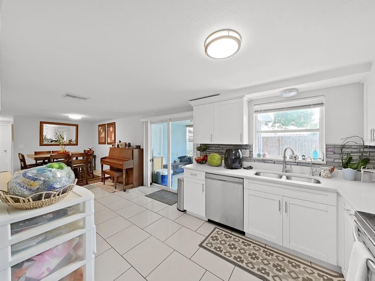 3424 TRUMAN DRIVE — photo 16 of 55