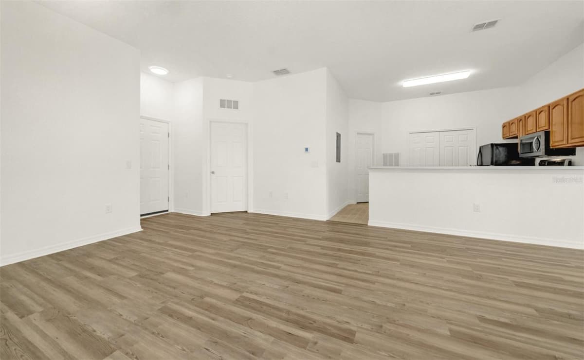 970 SPRING GARDEN AVENUE — photo 33 of 49