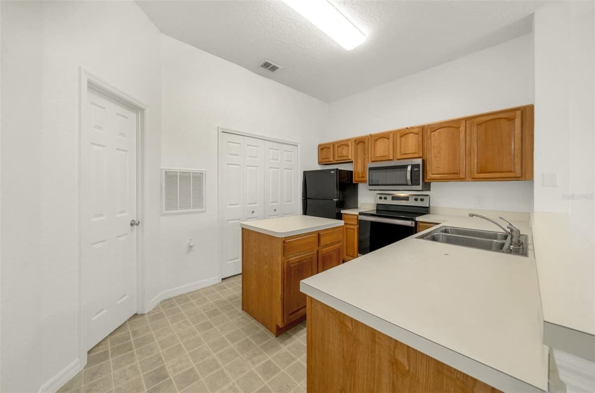 970 SPRING GARDEN AVENUE — photo 29 of 49