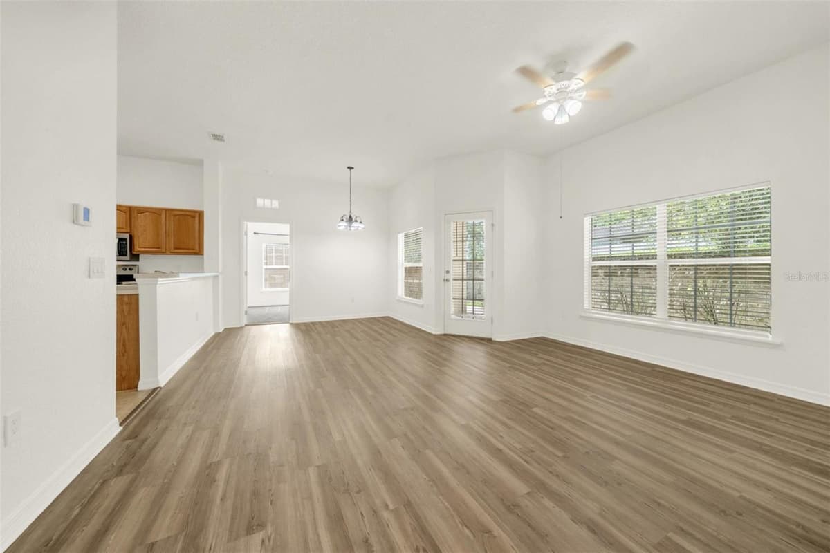 970 SPRING GARDEN AVENUE — photo 32 of 49