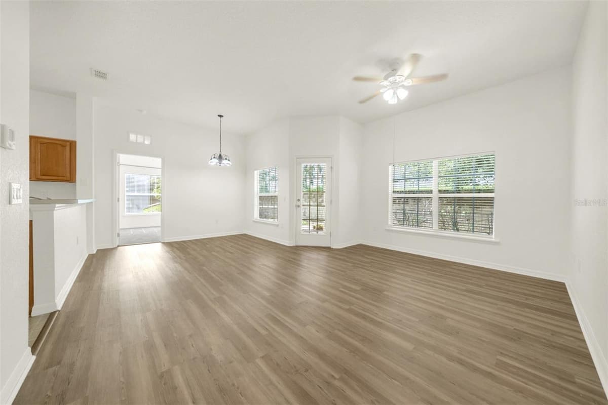 970 SPRING GARDEN AVENUE — photo 31 of 49