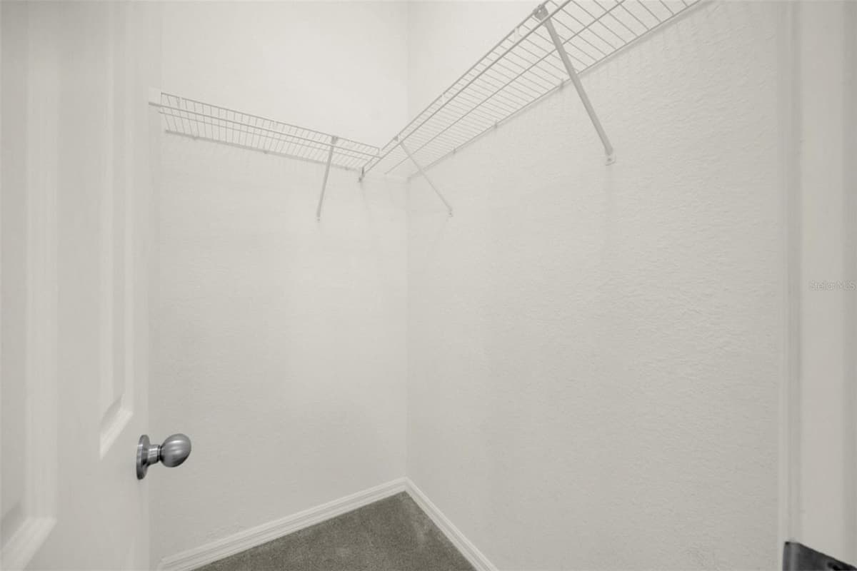 970 SPRING GARDEN AVENUE — photo 46 of 49