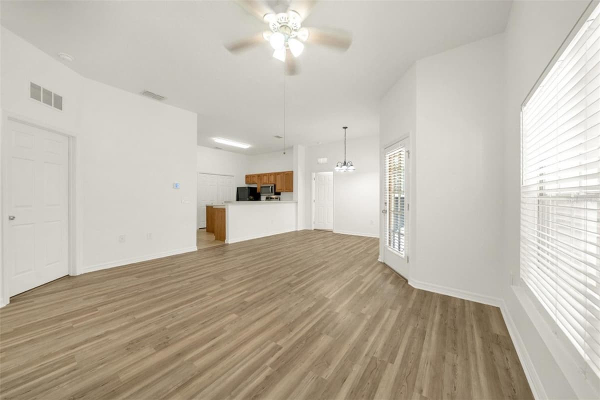 970 SPRING GARDEN AVENUE — photo 34 of 49