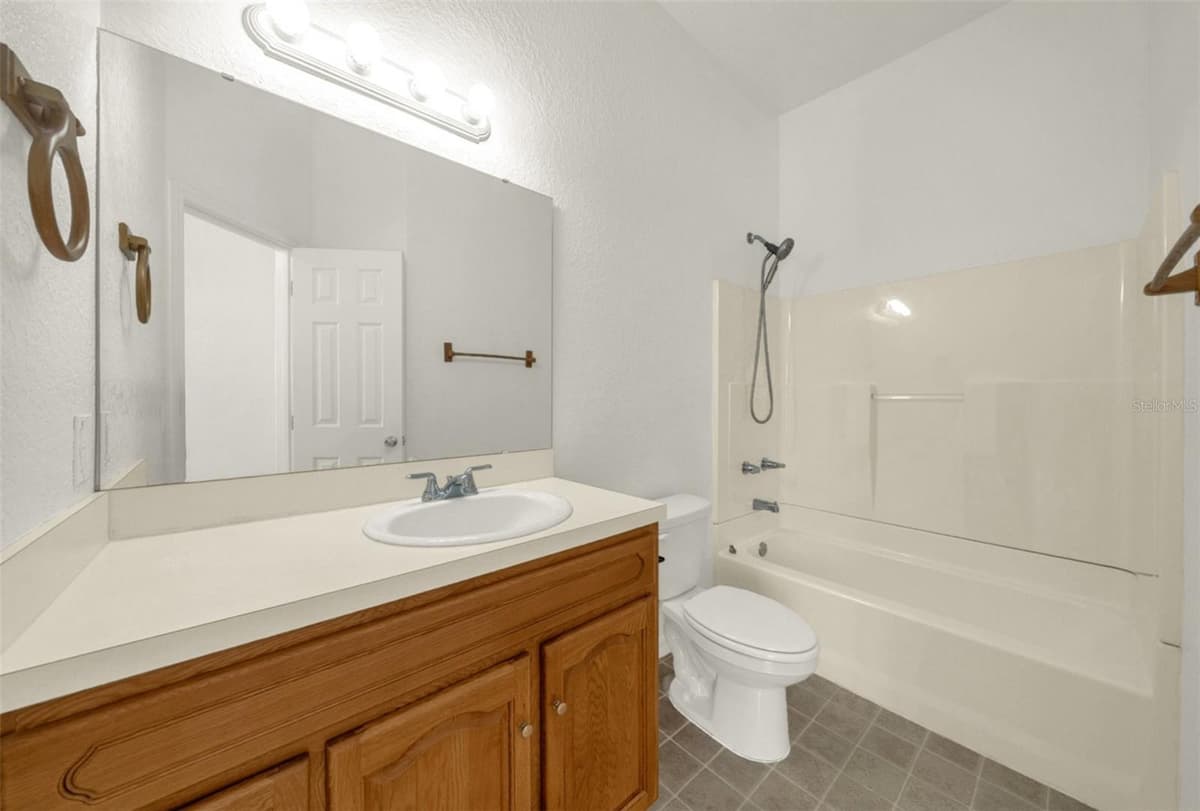 970 SPRING GARDEN AVENUE — photo 42 of 49