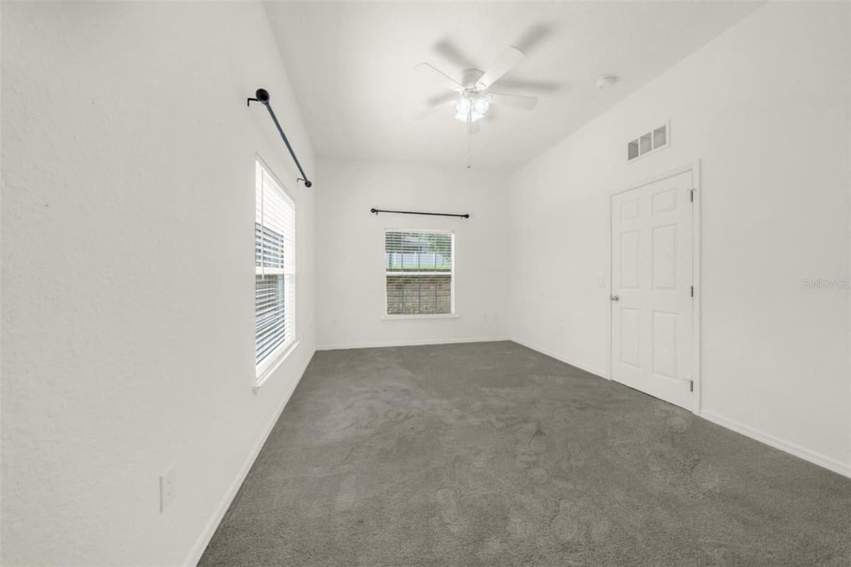 970 SPRING GARDEN AVENUE — photo 37 of 49