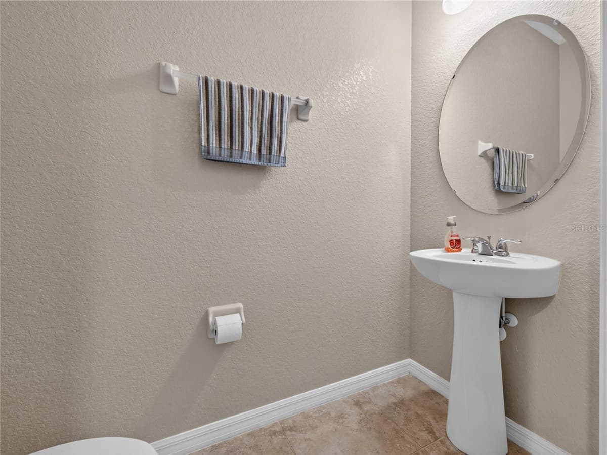 8915 DELLA SCALA CIRCLE — photo 20 of 27