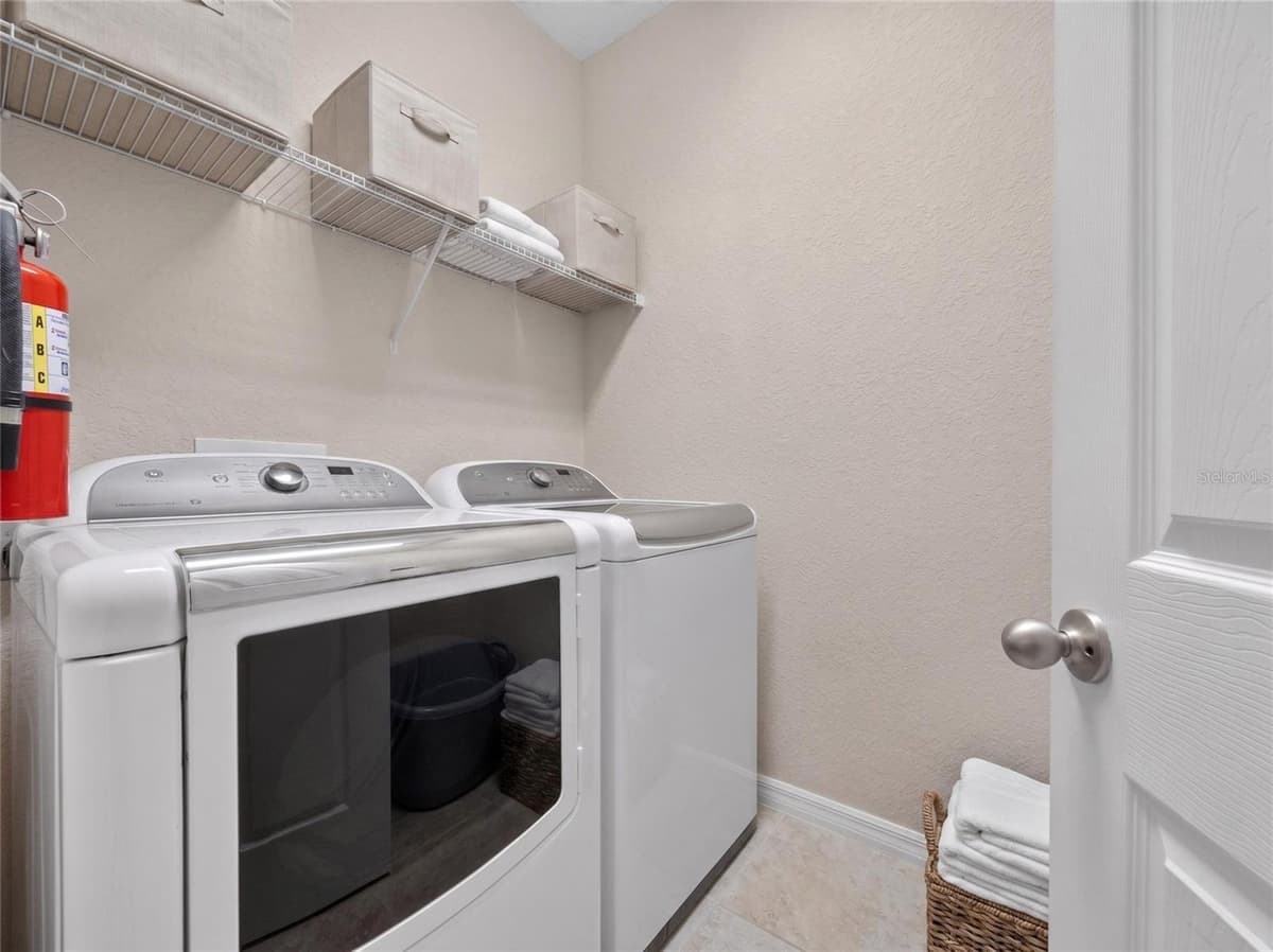 8915 DELLA SCALA CIRCLE — photo 22 of 27