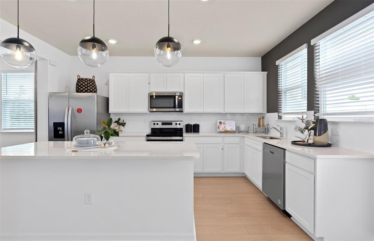 6355 ARGENT WOOD DRIVE — photo 11 of 27