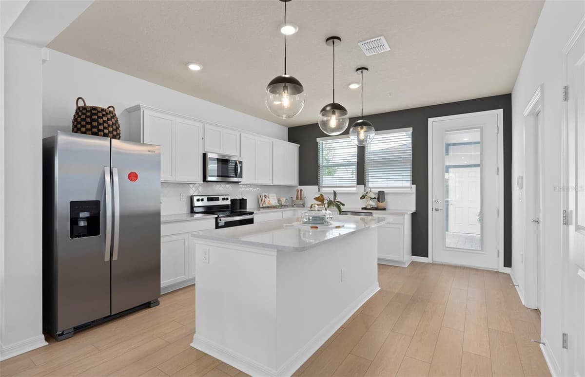 6355 ARGENT WOOD DRIVE — photo 10 of 27