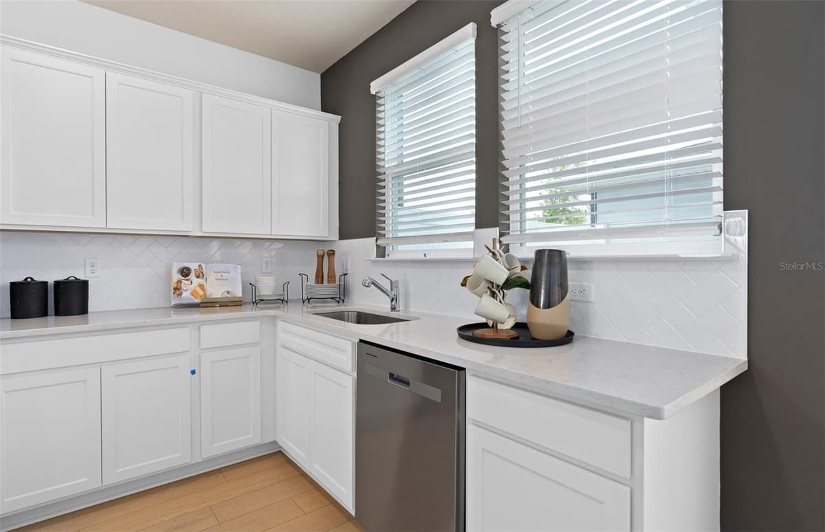 6355 ARGENT WOOD DRIVE — photo 12 of 27
