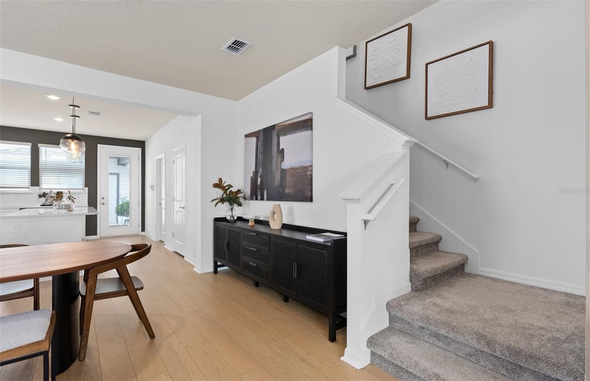 6355 ARGENT WOOD DRIVE — photo 6 of 27