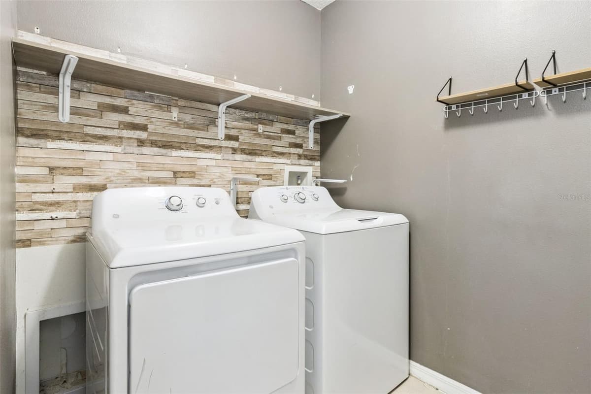 6115 GREY HERON DRIVE — photo 46 of 65