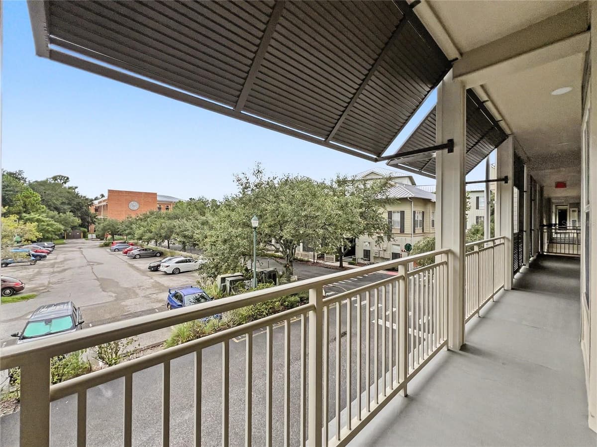 650 CAMPUS STREET — photo 36 of 49
