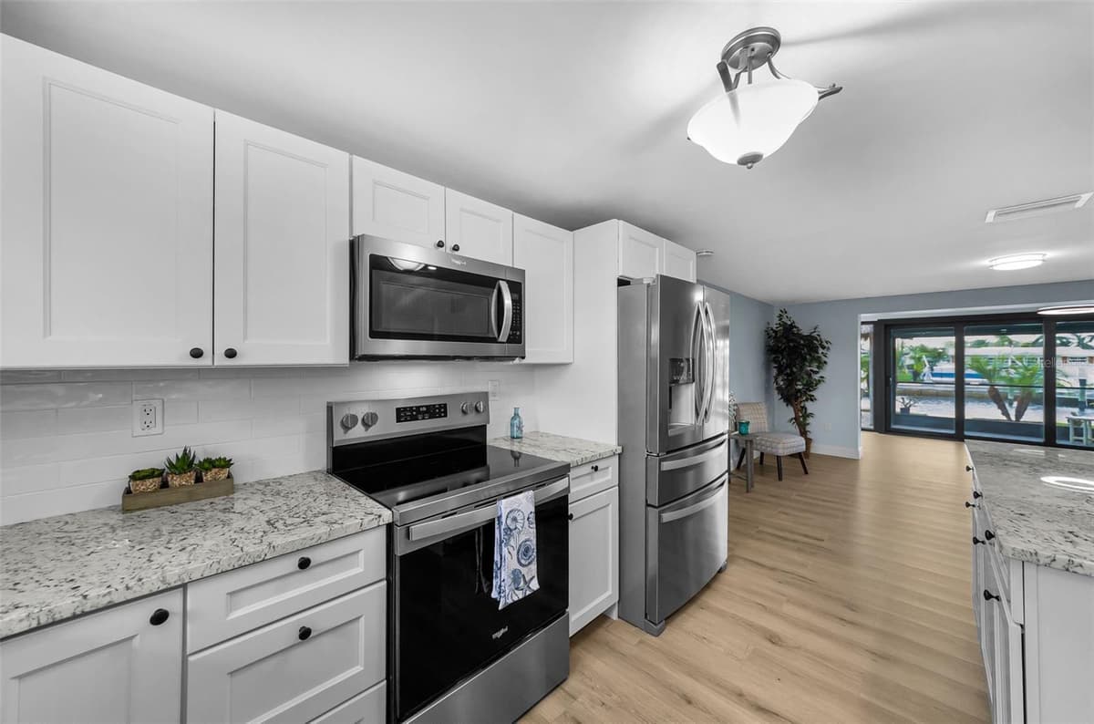 4946 BLUE HERON DRIVE — photo 24 of 87
