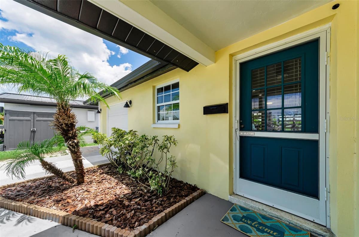 4946 BLUE HERON DRIVE — photo 8 of 87
