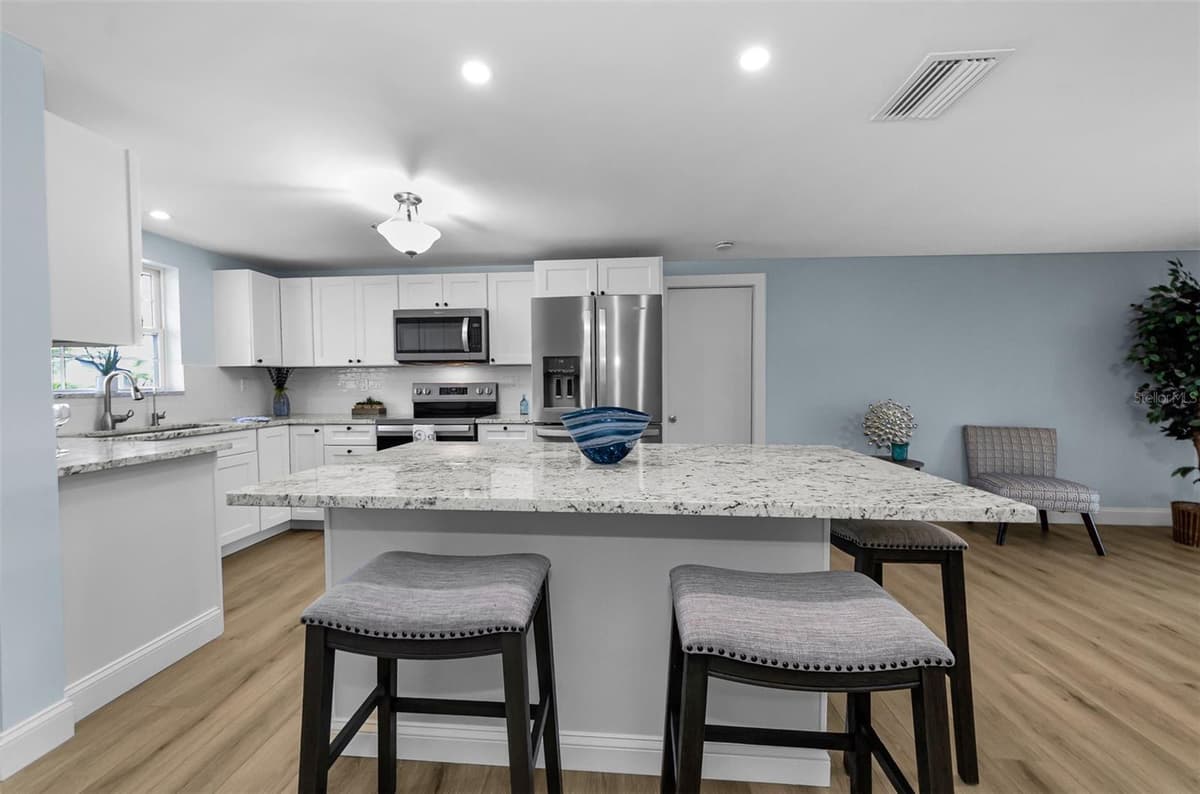4946 BLUE HERON DRIVE — photo 17 of 87