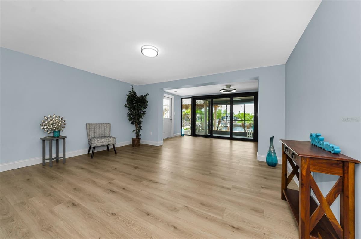 4946 BLUE HERON DRIVE — photo 10 of 87