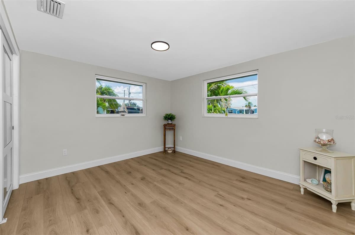 4946 BLUE HERON DRIVE — photo 29 of 87