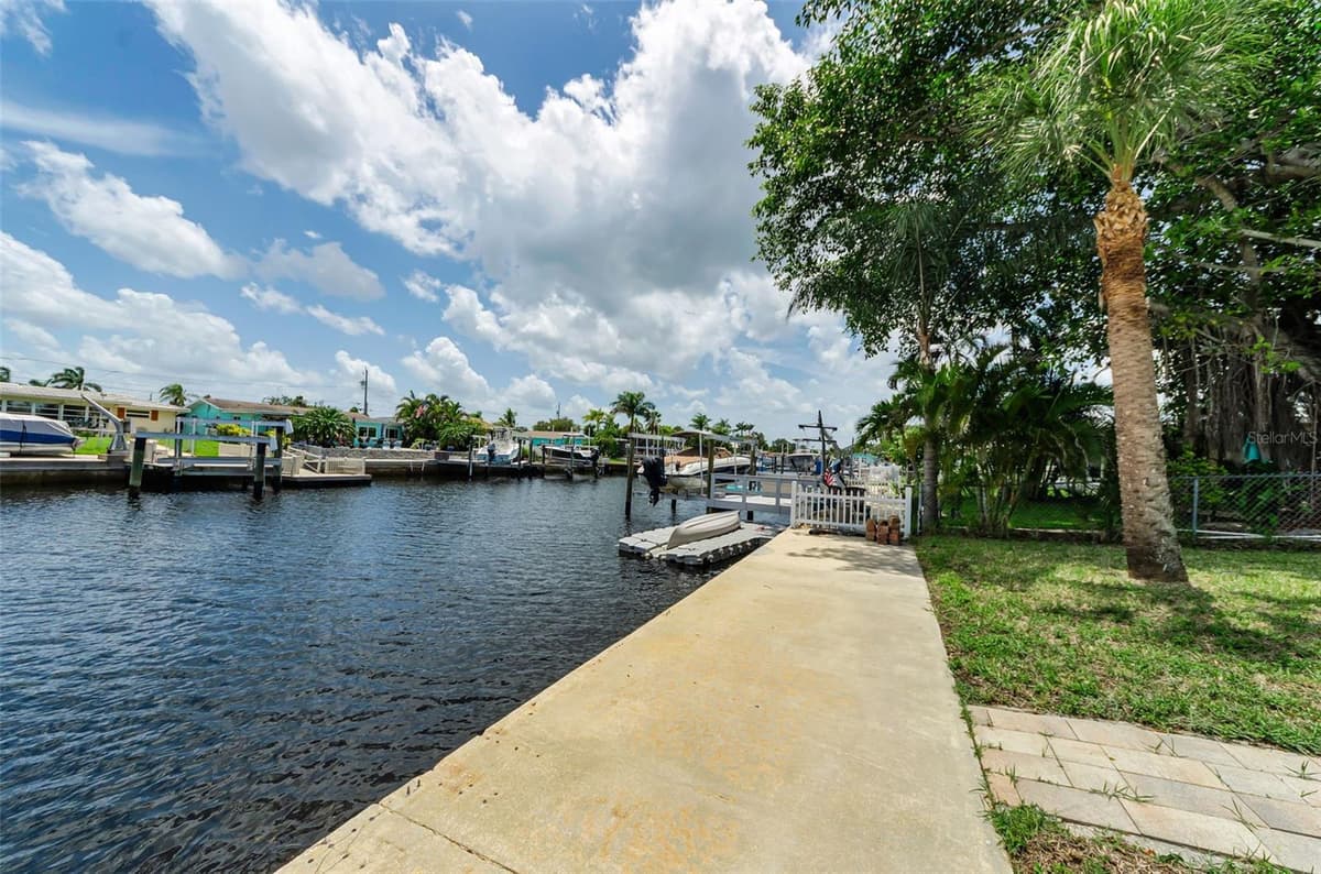 4946 BLUE HERON DRIVE — photo 49 of 87