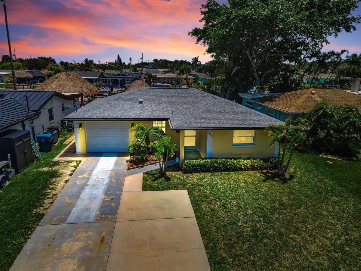 4946 BLUE HERON DRIVE — photo 1 of 87
