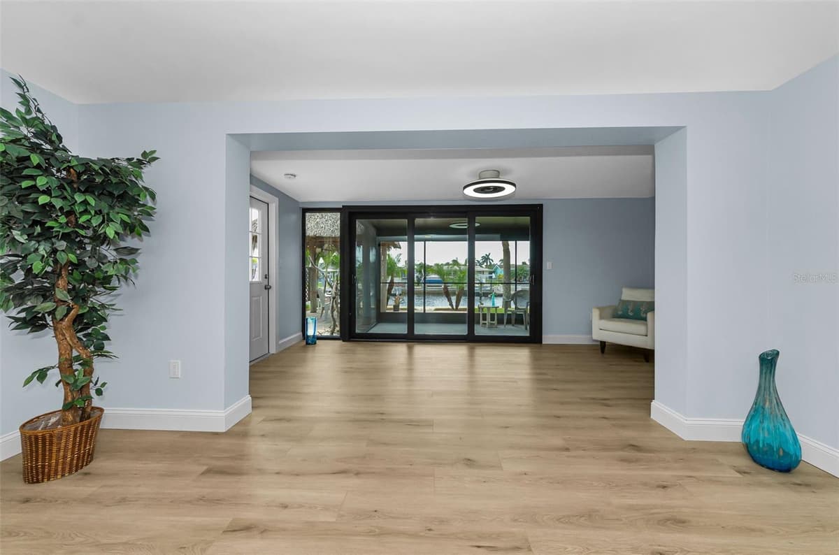 4946 BLUE HERON DRIVE — photo 11 of 87