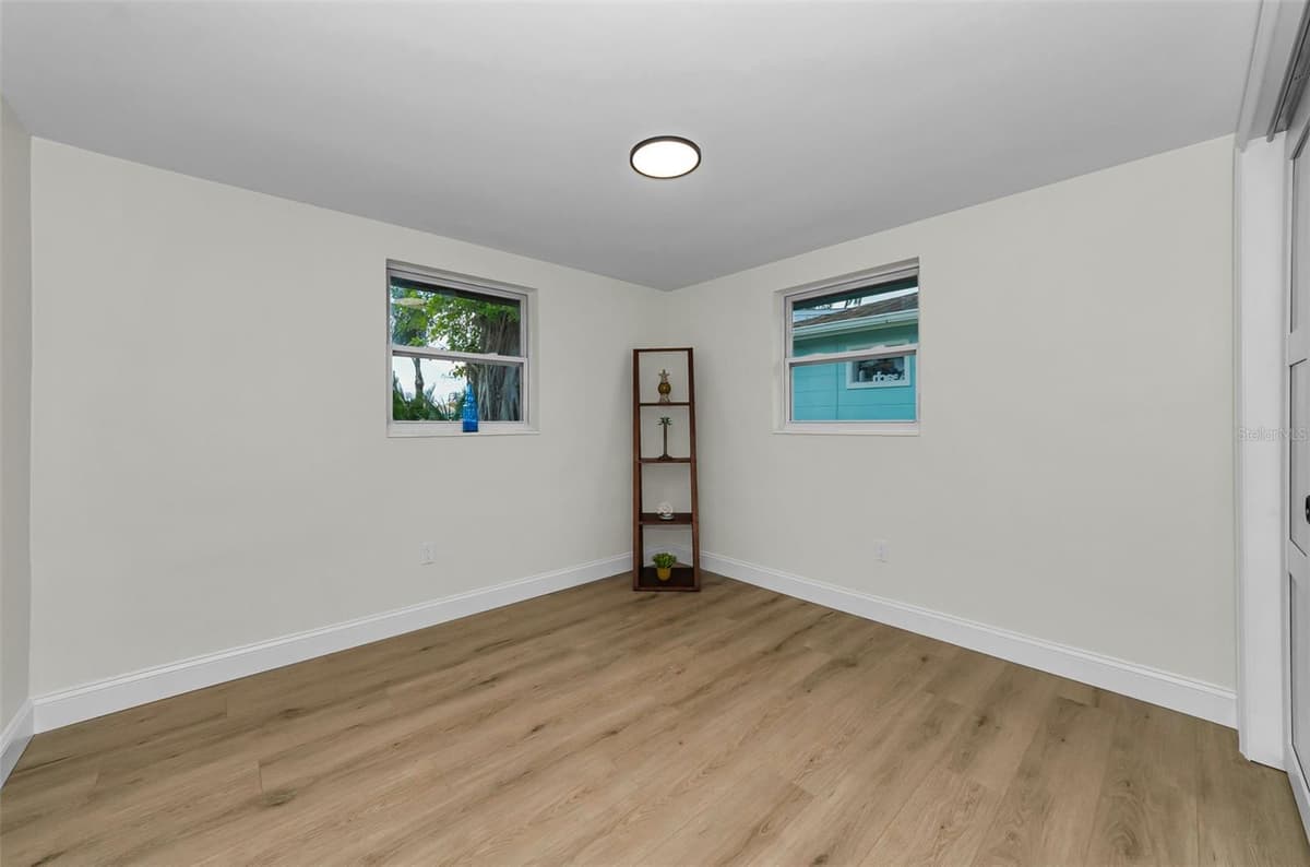 4946 BLUE HERON DRIVE — photo 33 of 87