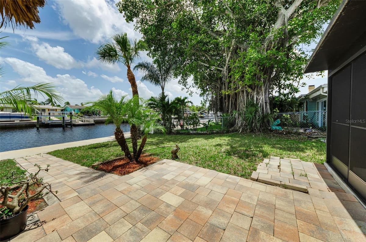4946 BLUE HERON DRIVE — photo 45 of 87