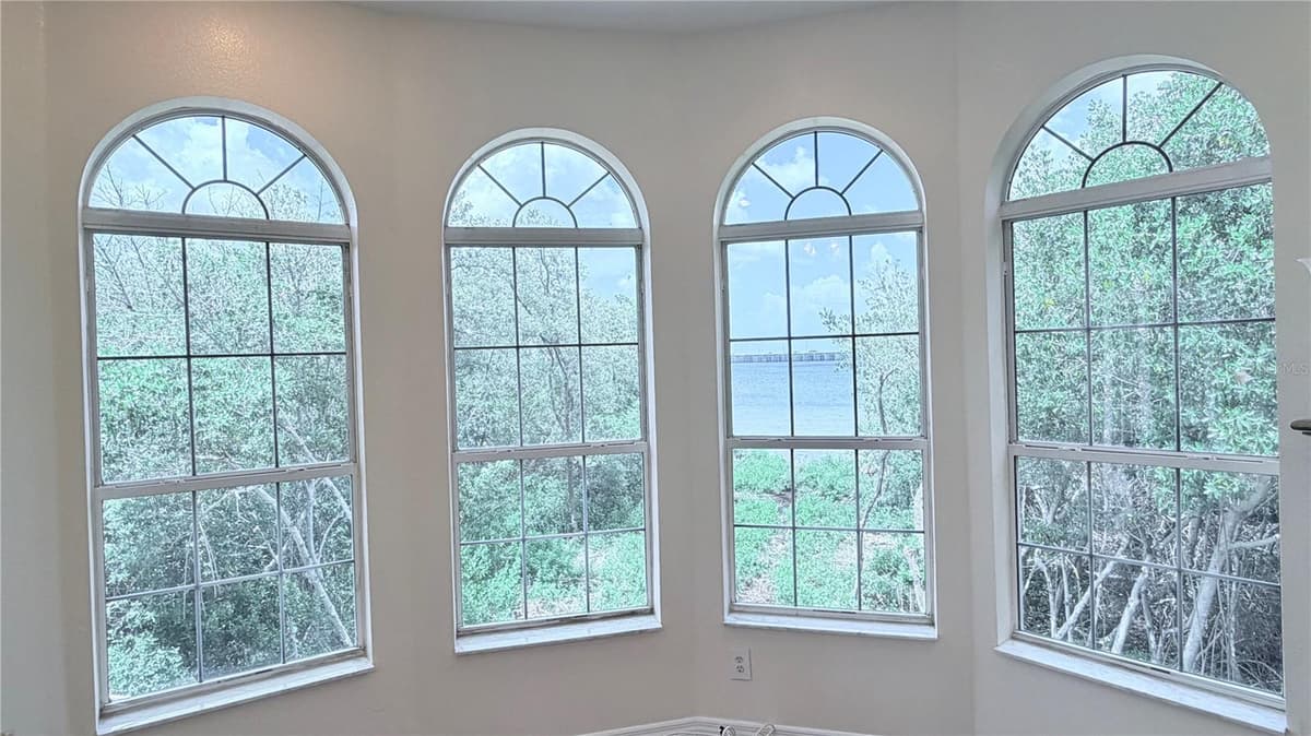 3187 SHORELINE DRIVE — photo 21 of 49
