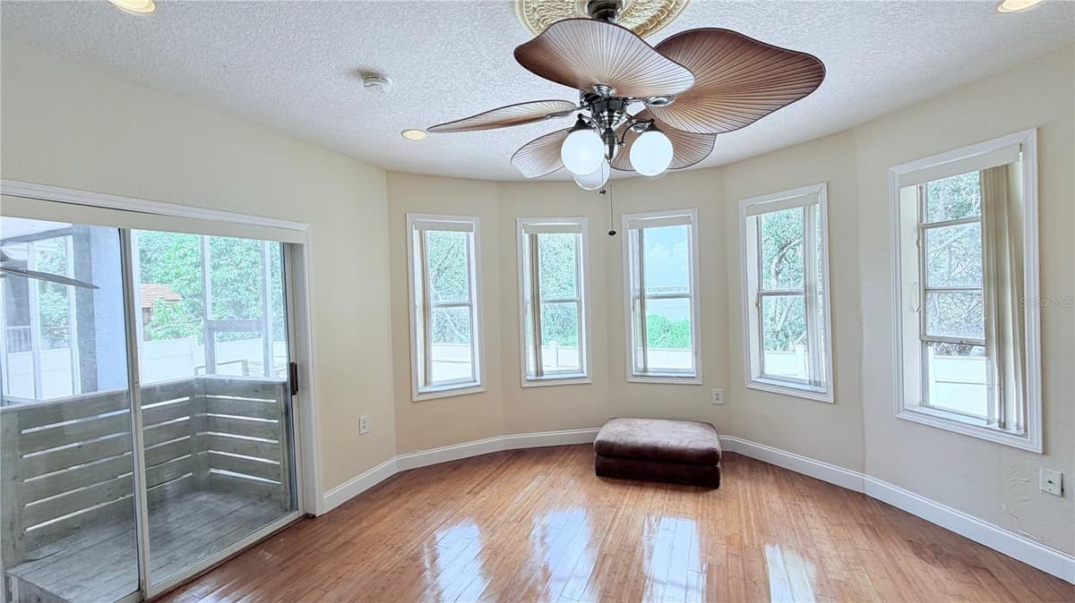 3187 SHORELINE DRIVE — photo 41 of 49