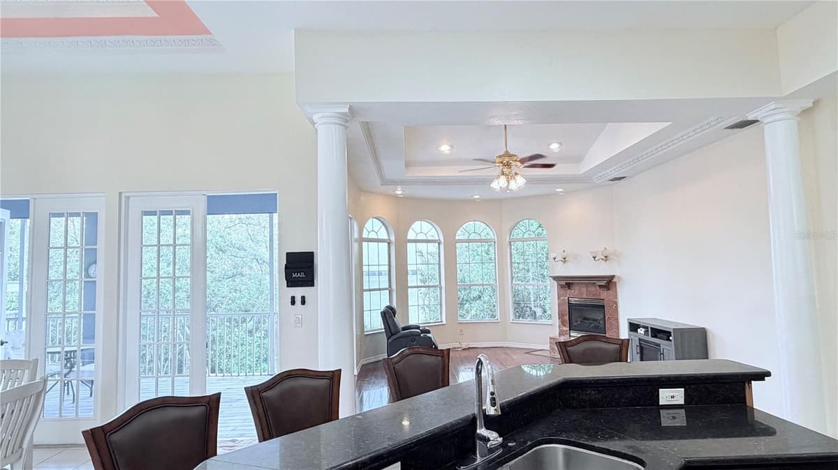 3187 SHORELINE DRIVE — photo 6 of 49