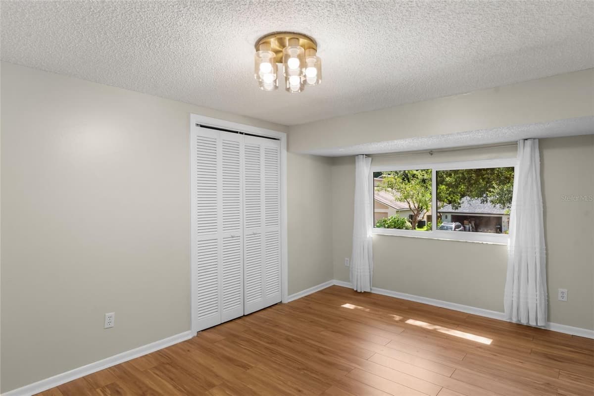 10904 AUTUMN OAK PLACE — photo 32 of 50