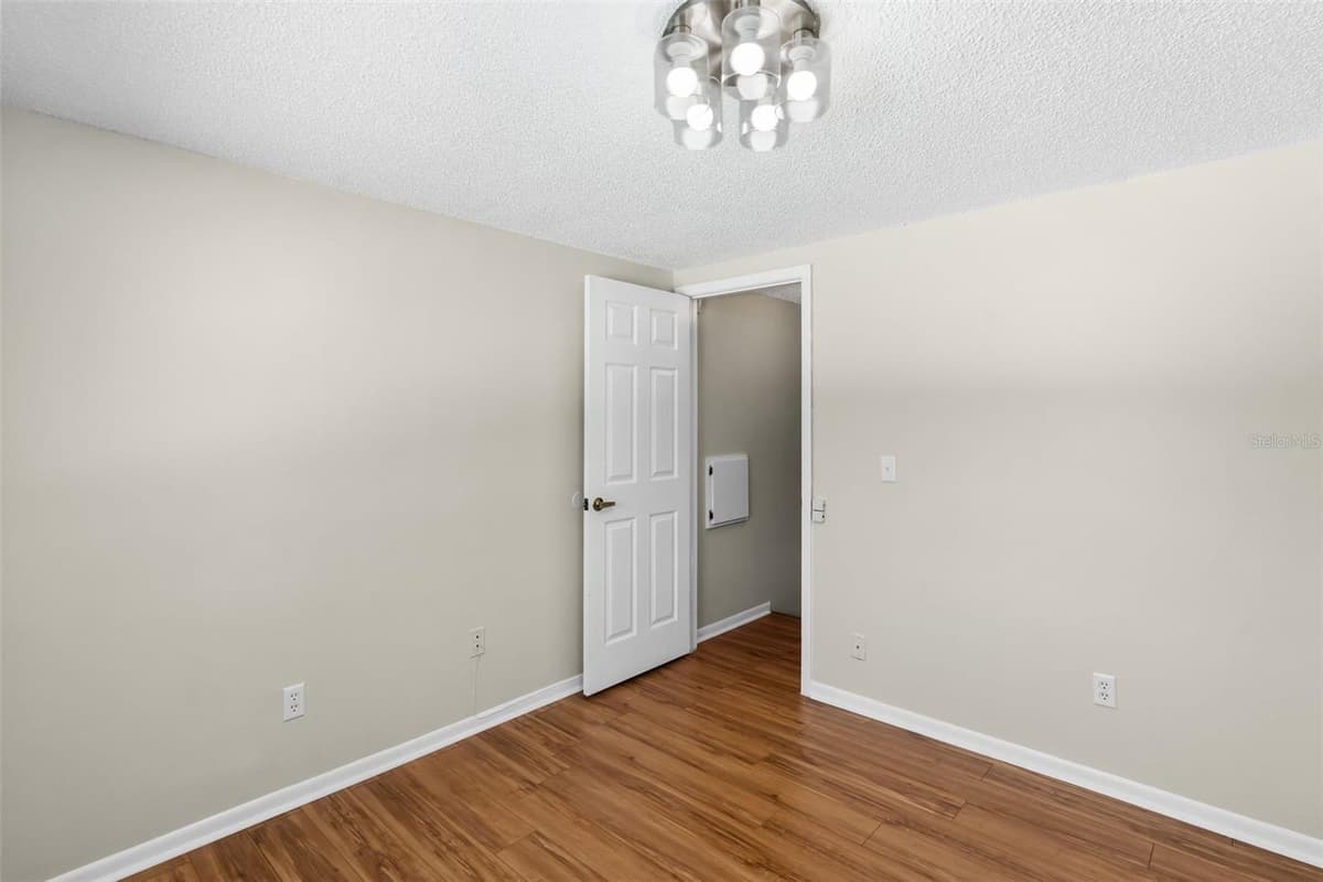 10904 AUTUMN OAK PLACE — photo 31 of 50