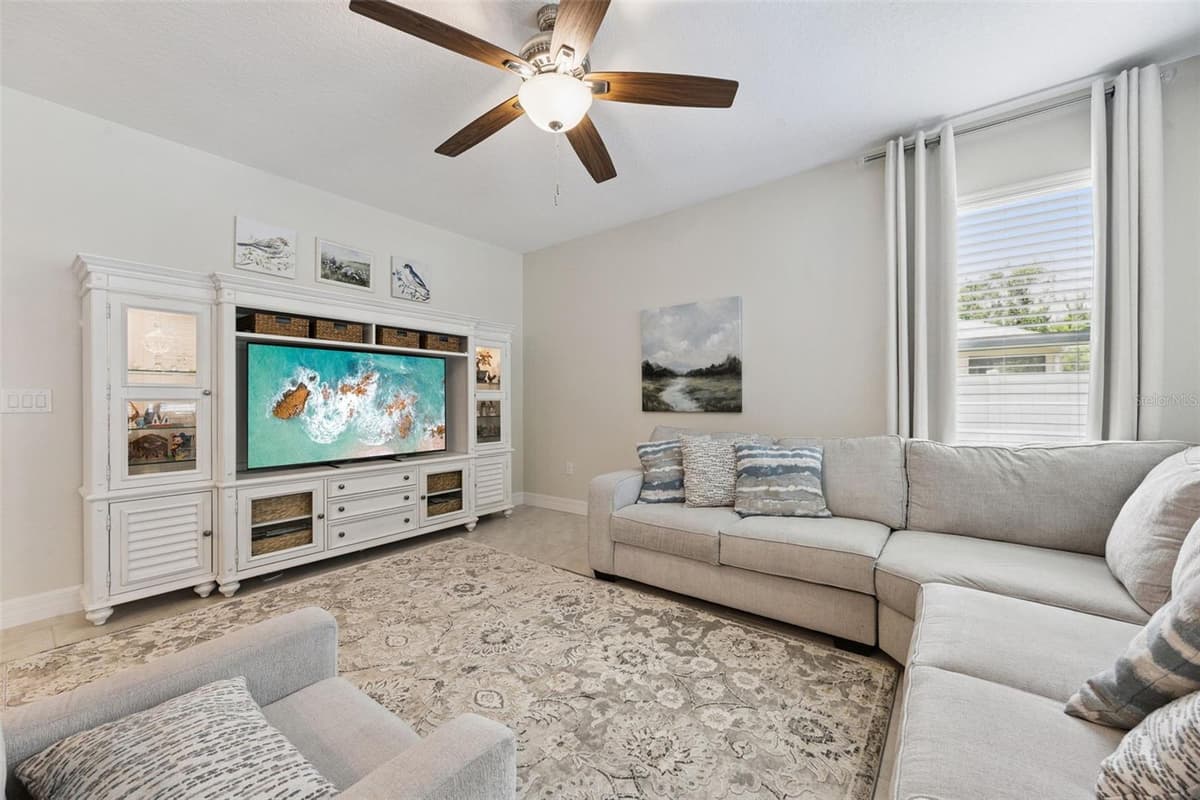 1048 WOOD DALE CIRCLE — photo 12 of 65