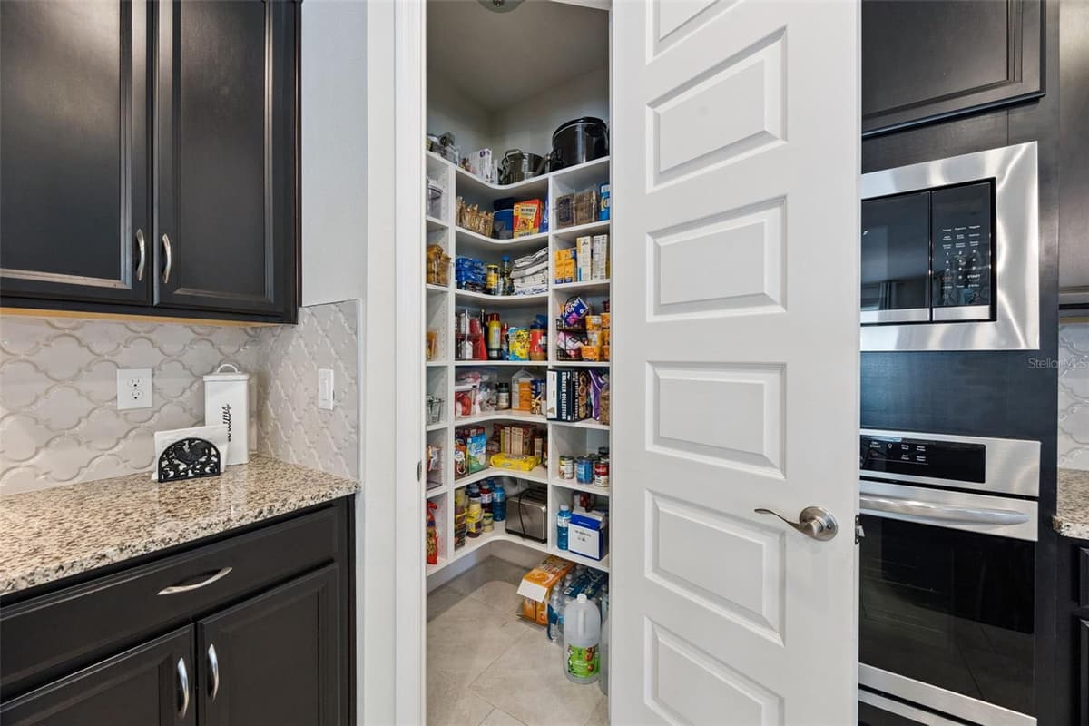 1048 WOOD DALE CIRCLE — photo 24 of 65
