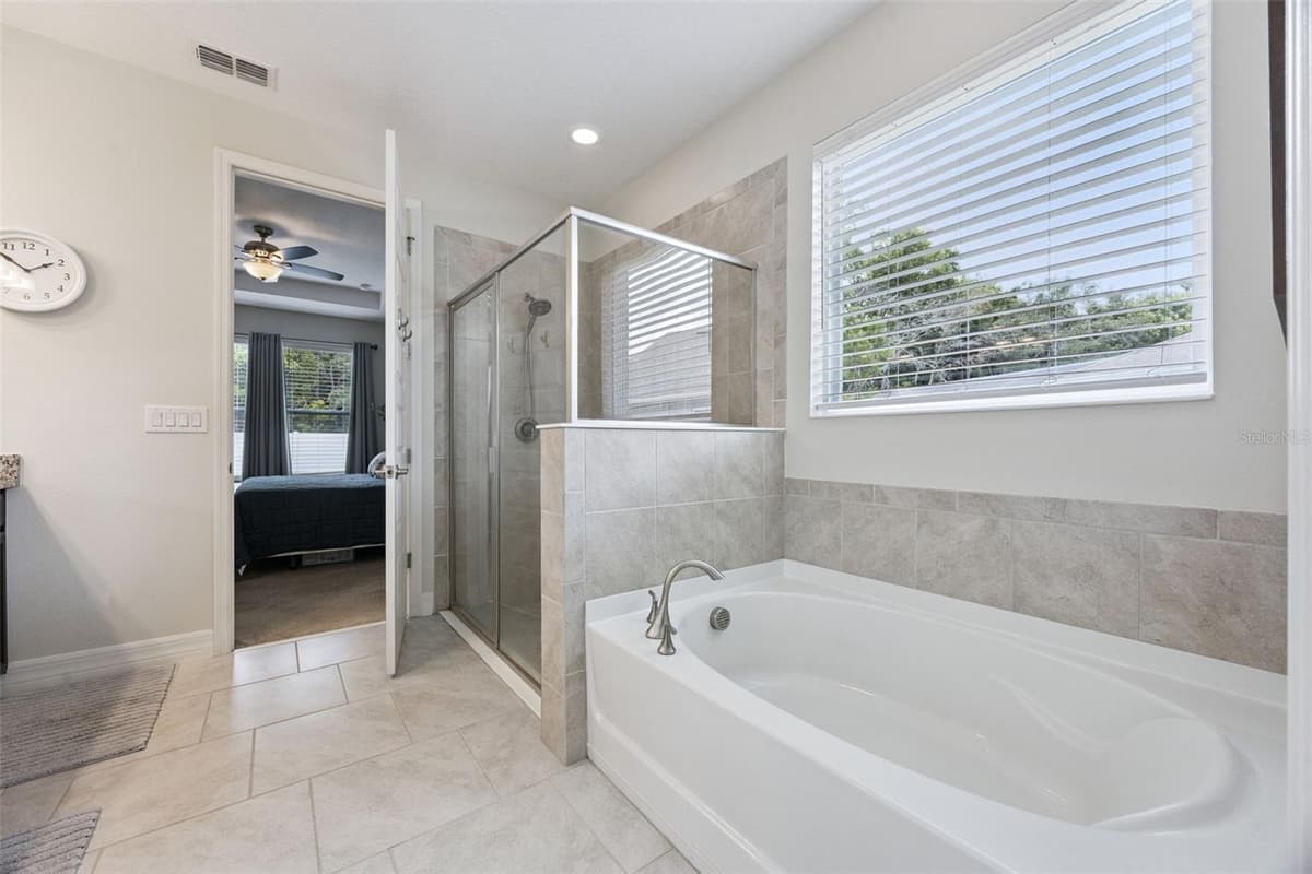 1048 WOOD DALE CIRCLE — photo 33 of 65