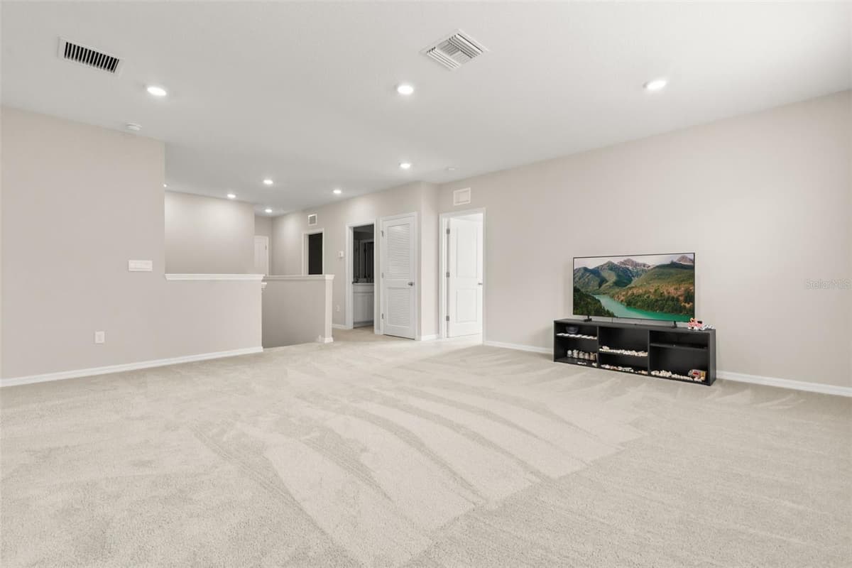 6764 BROAD RIVER AVENUE — photo 15 of 32