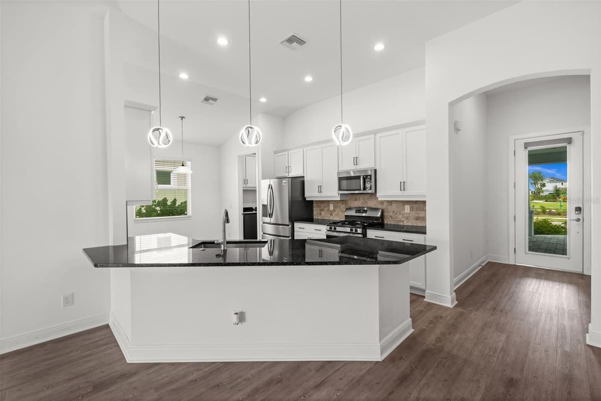 15880 ELINA SKY DRIVE — photo 12 of 47