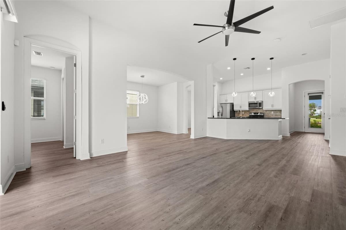 15880 ELINA SKY DRIVE — photo 5 of 47