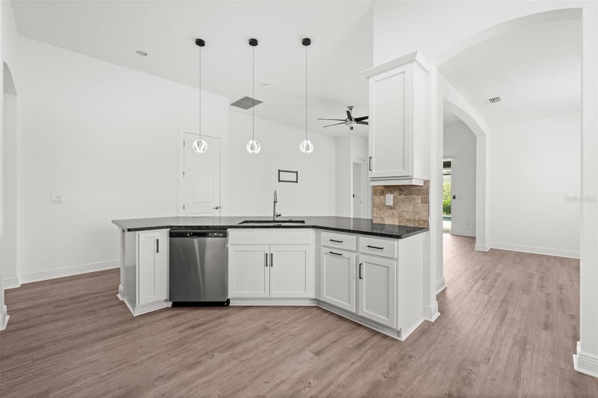 15880 ELINA SKY DRIVE — photo 29 of 47