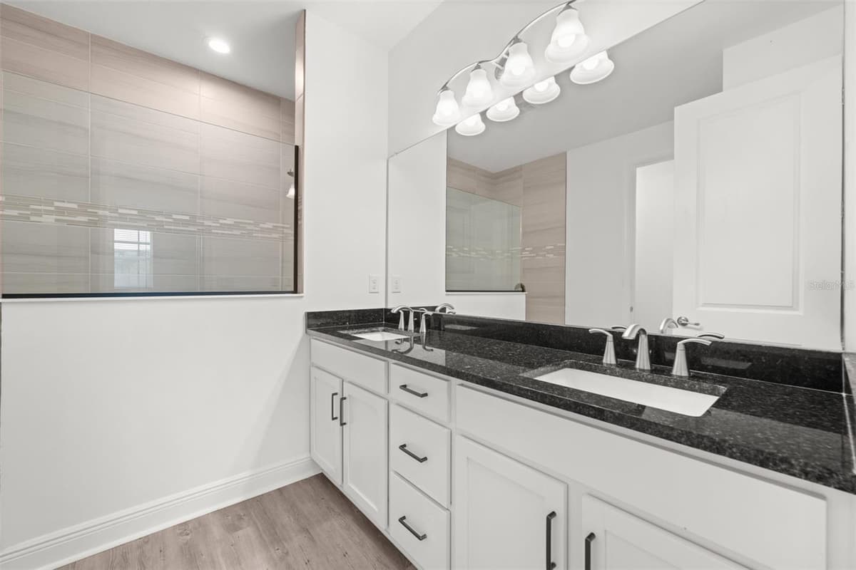 15880 ELINA SKY DRIVE — photo 16 of 47