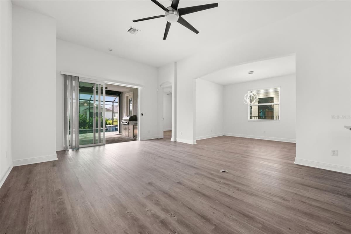 15880 ELINA SKY DRIVE — photo 6 of 47