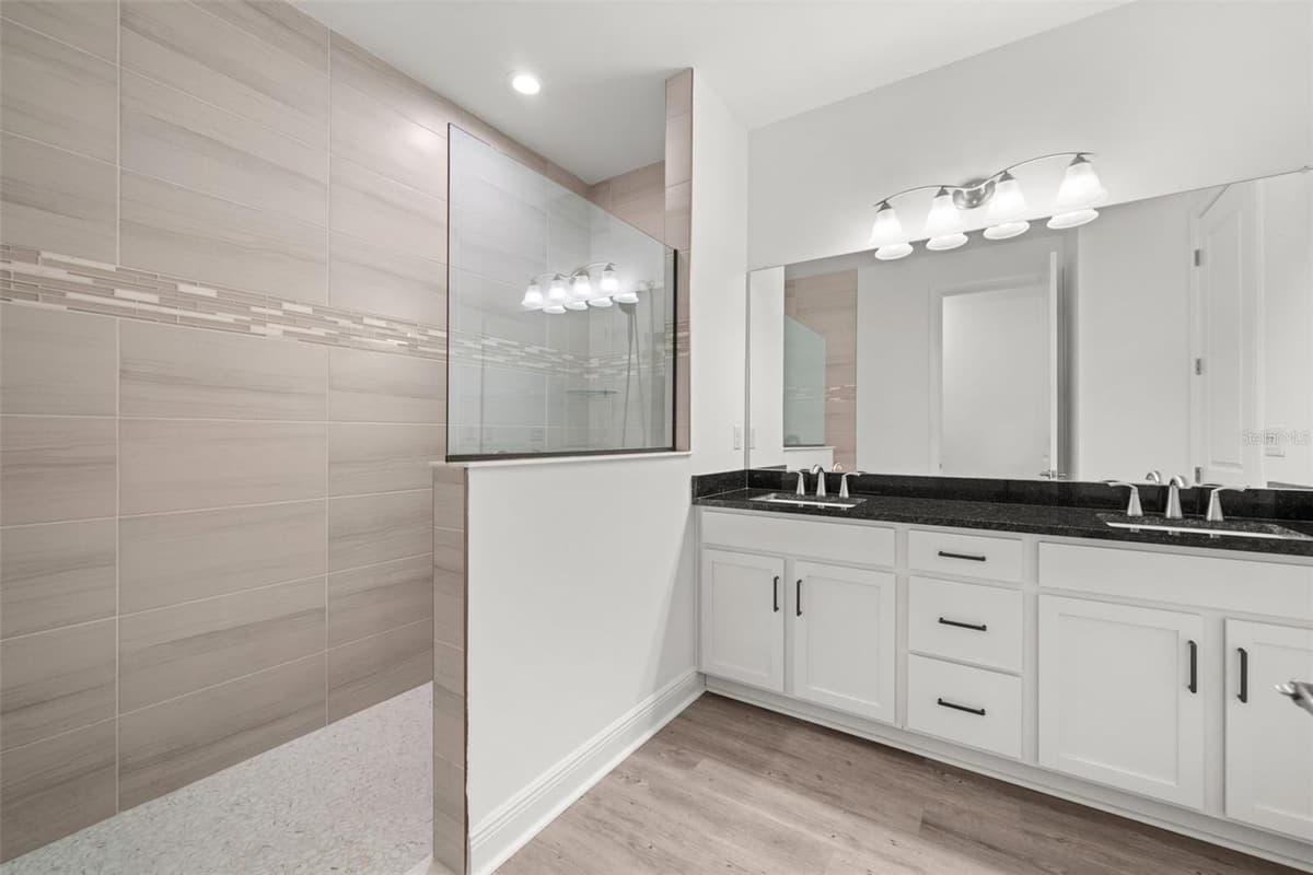 15880 ELINA SKY DRIVE — photo 18 of 47