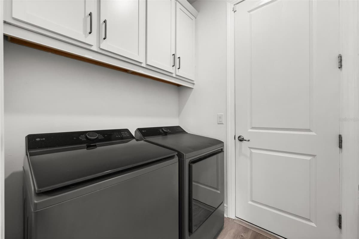 15880 ELINA SKY DRIVE — photo 39 of 47