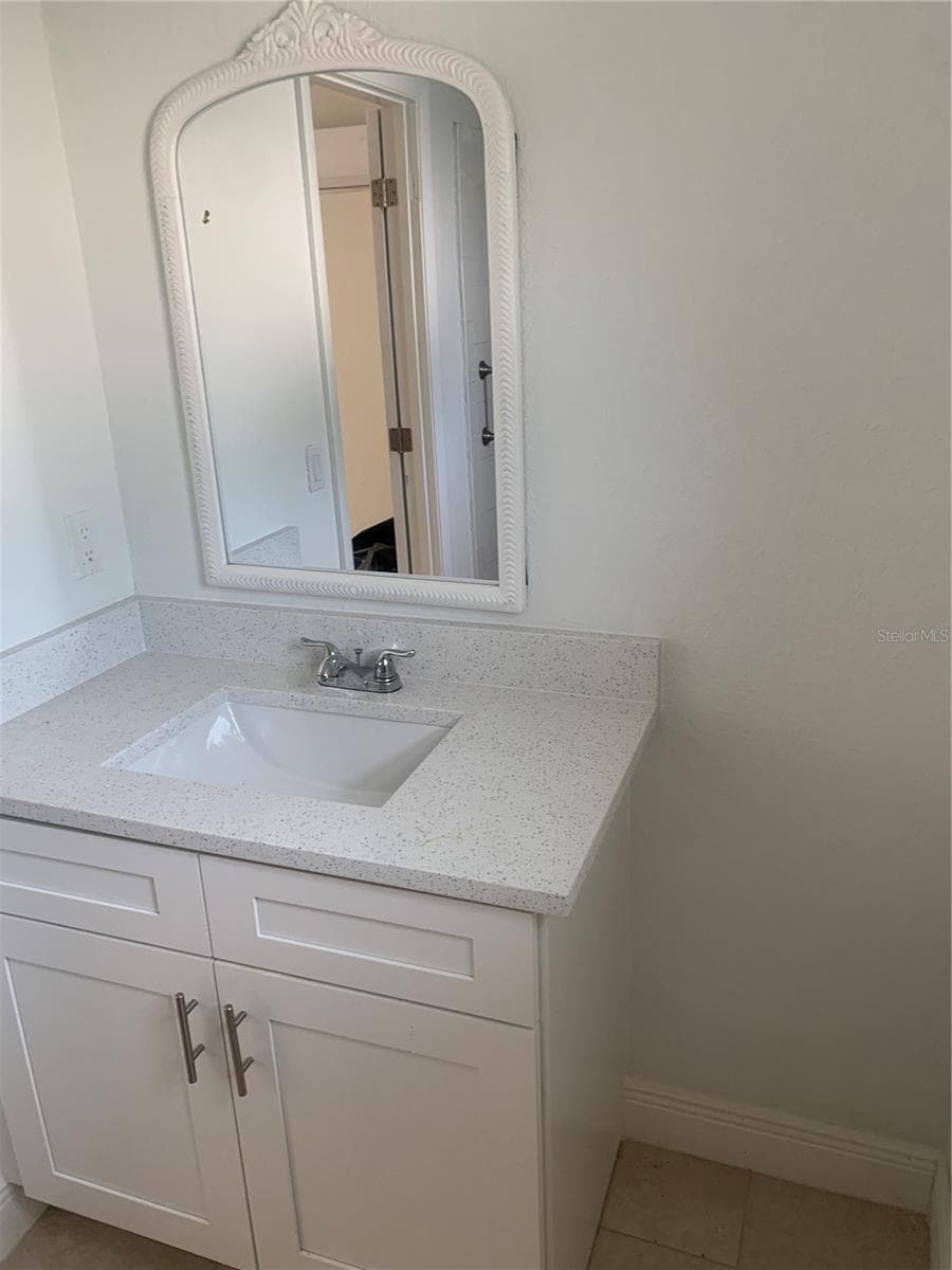 7014 HERSHEY WAY — photo 7 of 15