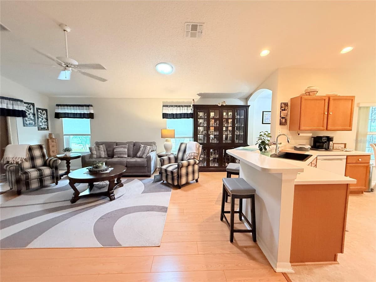 265 CENTER OAK CIRCLE — photo 12 of 67